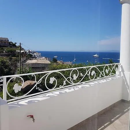 Casa Gaia Гостевой дом Капри